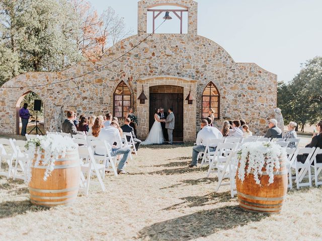 Benjamin and Janessa&apos;s Wedding in Weatherford, Texas 4