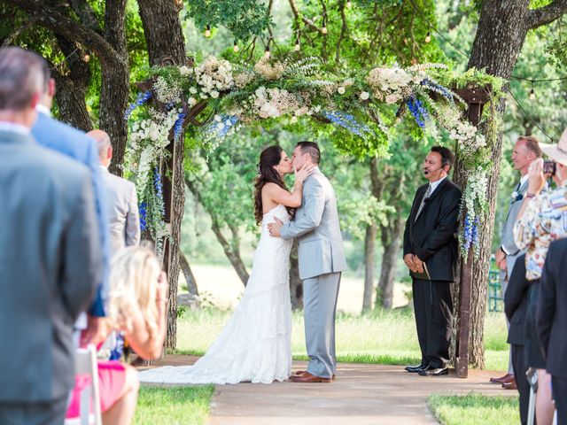 Ashley and Damon&apos;s Wedding in Boerne, Texas 13