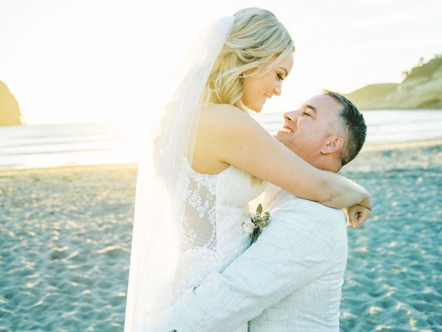 Trent and Kaylee&apos;s Wedding in Pacific City, Oregon 13