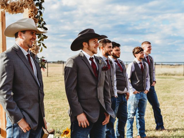 Reed and Leean&apos;s Wedding in Thrall, Texas 15