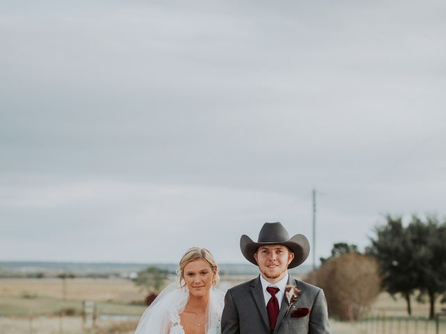 Reed and Leean&apos;s Wedding in Thrall, Texas 19