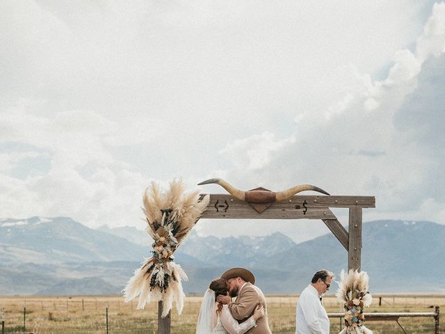 Sam and Helen&apos;s Wedding in Bridgeport, California 93