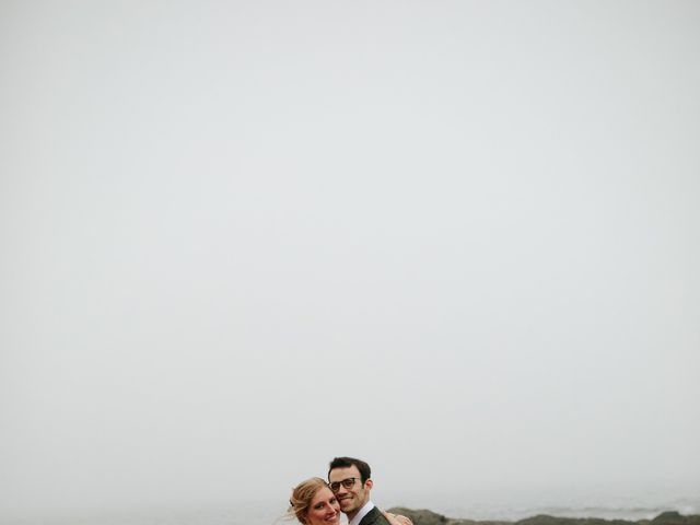 Kyle and Leah&apos;s Wedding in Harpswell, Maine 18