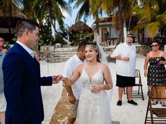 Hazen and kayla&apos;s Wedding in Isla Mujeres, Mexico 30