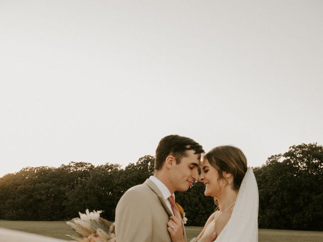 Logan and Taylor&apos;s Wedding in Kaufman, Texas 18