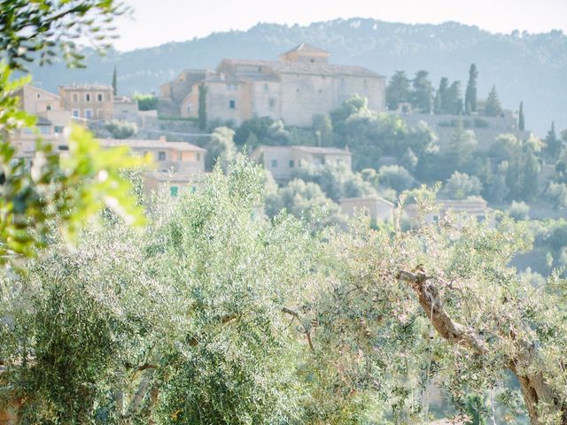 Jake and Nicola&apos;s Wedding in Palma de Mallorca, Spain 21