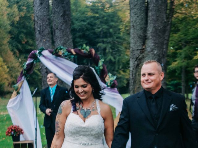 Mike and Jamie&apos;s Wedding in Battle Creek, Michigan 14
