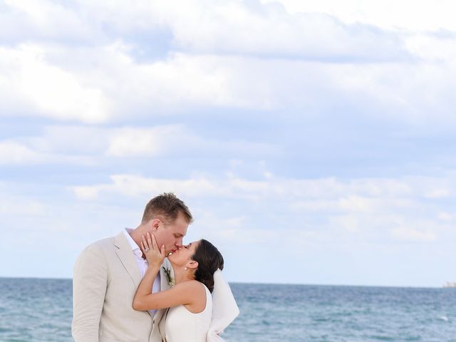 Melicia and Nicolas&apos;s Wedding in Cancun, Mexico 38