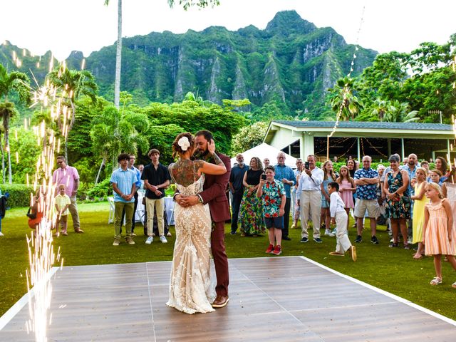 Claire and Matthew&apos;s Wedding in Kaneohe, Hawaii 15