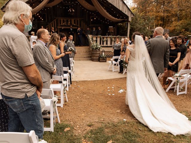 Bobby and Shannon&apos;s Wedding in Nashville, Indiana 8