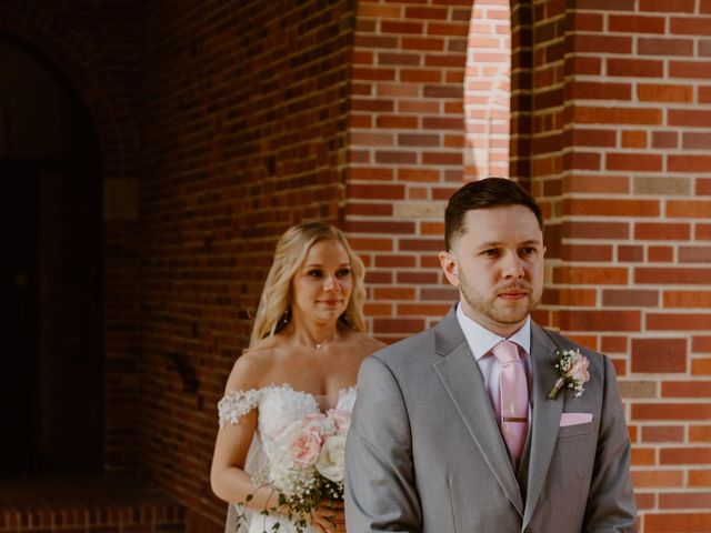 Noah and Lexie&apos;s Wedding in Lincoln, Nebraska 38