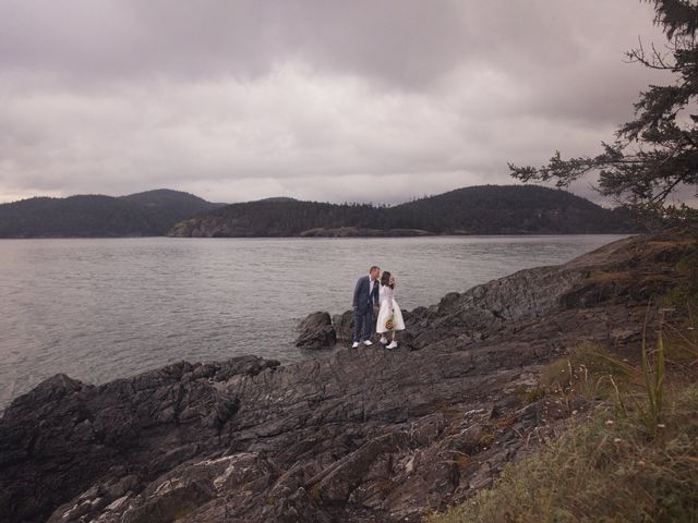 Will and Amanda&apos;s Wedding in Oak Harbor, Washington 25