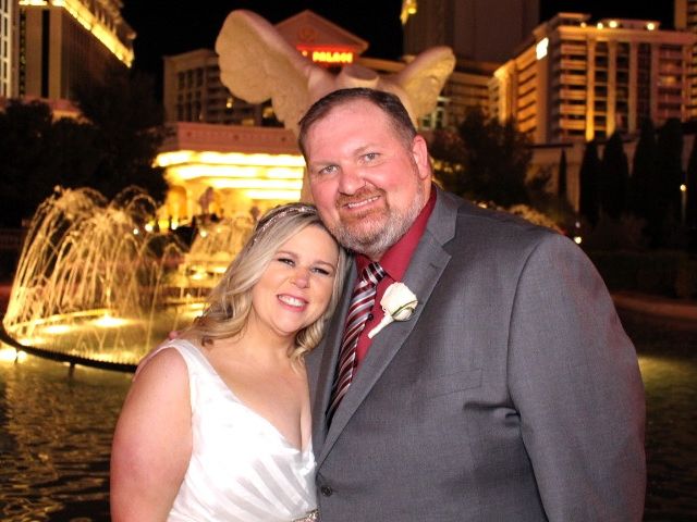 Lindsey and Ryan&apos;s Wedding in Las Vegas, Nevada 4