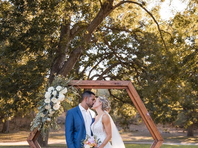 James and Brittany&apos;s Wedding in Kingsbury, Texas 1