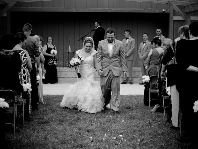Jessica and James&apos;s Wedding in Lima, Ohio 45