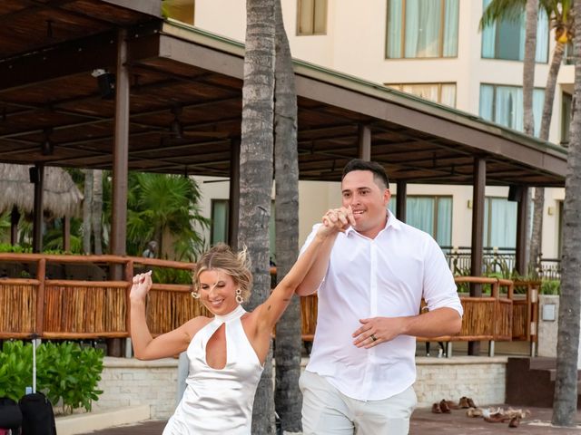 Gary and Alyssa&apos;s Wedding in Cancun, Mexico 9