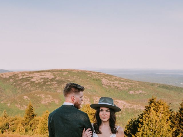 Ryan and Sam&apos;s Wedding in Bar Harbor, Maine 3