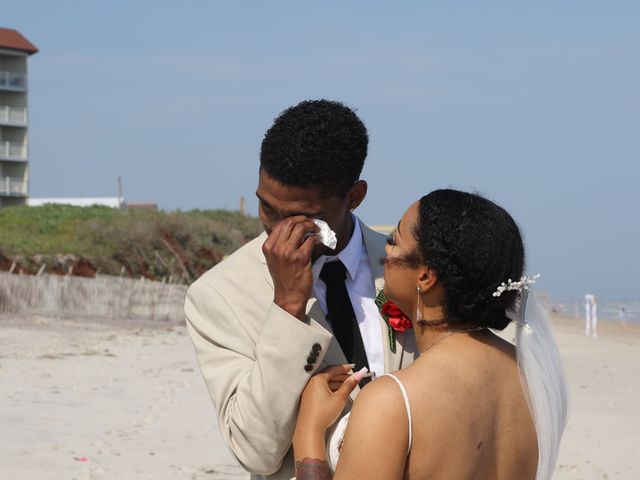Jaylen Gentry and Chelsea Gentry's Wedding in Topsail Beach, North Carolina 3