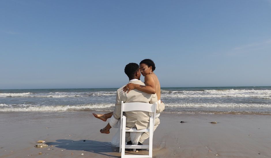 Jaylen Gentry and Chelsea Gentry's Wedding in Topsail Beach, North Carolina