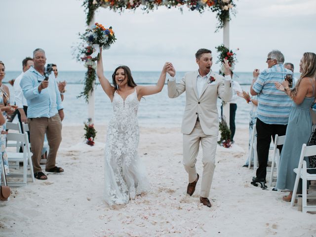 Benjamin and Amanda&apos;s Wedding in Cancun, Mexico 17