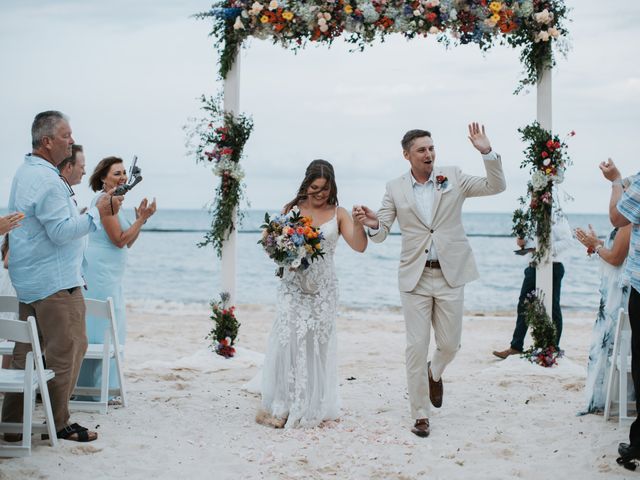 Benjamin and Amanda&apos;s Wedding in Cancun, Mexico 18