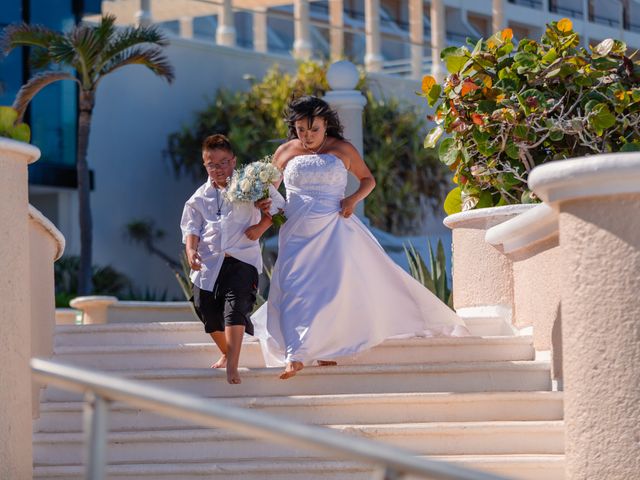 Chris and Gina&apos;s Wedding in Cancun, Mexico 25