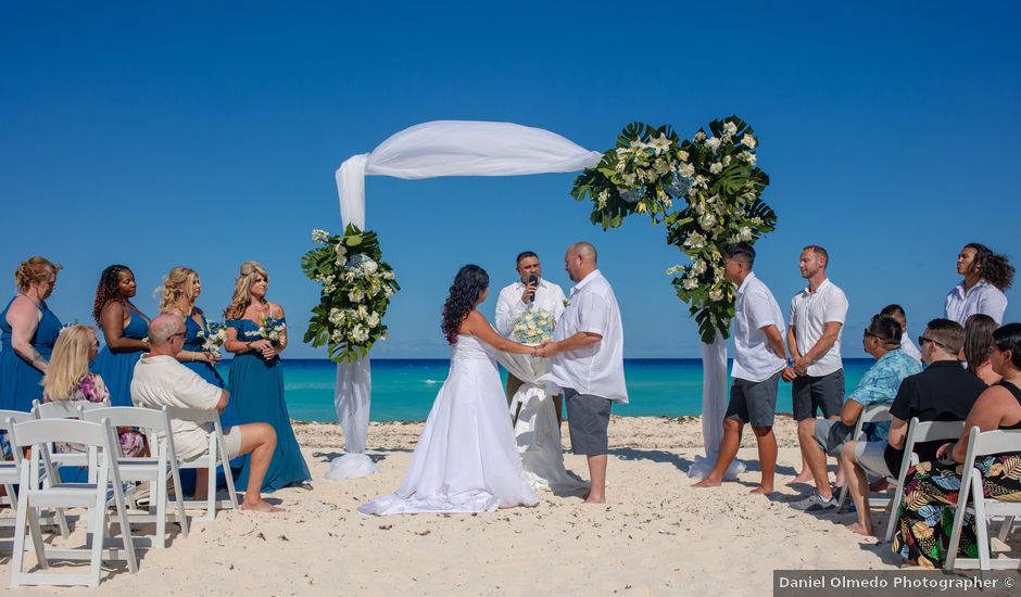 Chris and Gina's Wedding in Cancun, Mexico