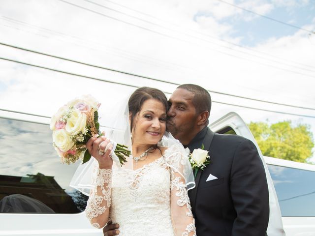 Julio and Sandra&apos;s Wedding in Schenectady, New York 15