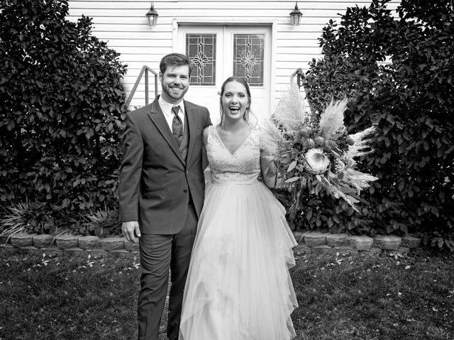 Grant and Jessy&apos;s Wedding in Mount Vernon, Missouri 5