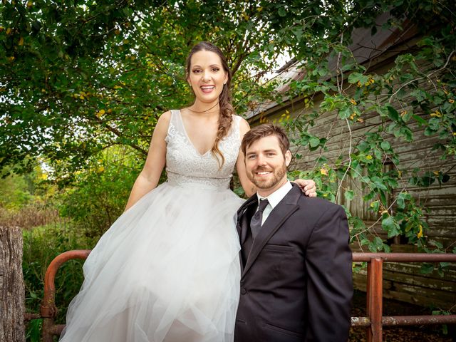 Grant and Jessy&apos;s Wedding in Mount Vernon, Missouri 19