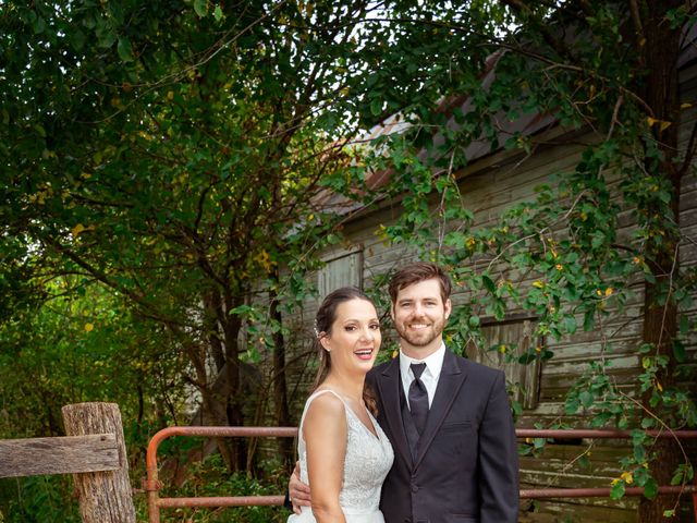 Grant and Jessy&apos;s Wedding in Mount Vernon, Missouri 25