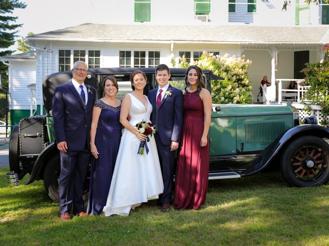 Derek and Ashley&apos;s Wedding in Saratoga Springs, New York 19