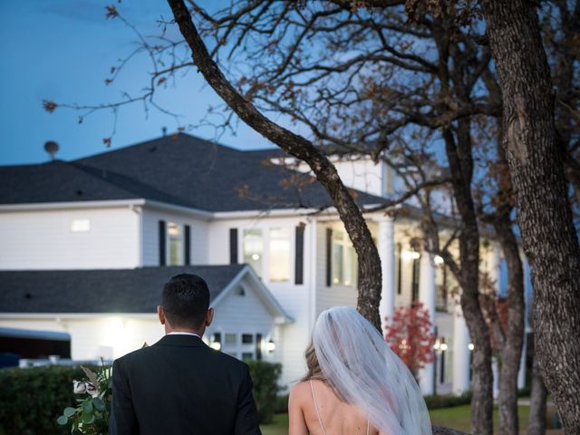 Geraldo and April&apos;s Wedding in Weatherford, Texas 20