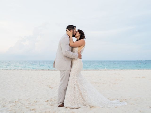 Joe and Katie&apos;s Wedding in Cancun, Mexico 38
