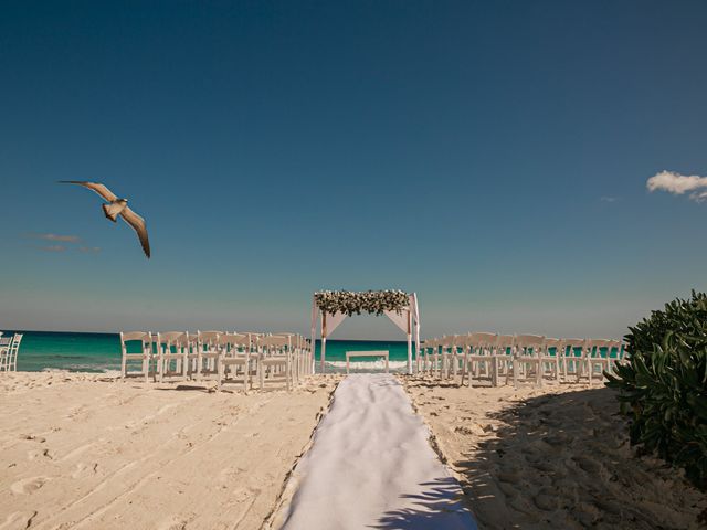 PATRICK and CAROLINE&apos;s Wedding in Cancun, Mexico 7