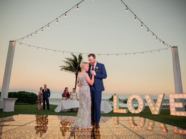 PATRICK and CAROLINE&apos;s Wedding in Cancun, Mexico 28