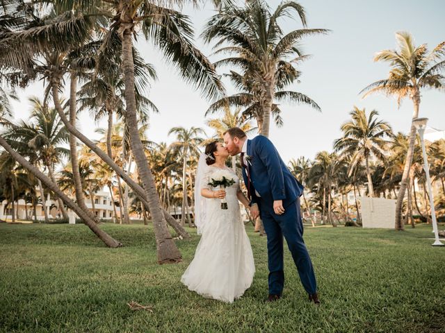 PATRICK and CAROLINE&apos;s Wedding in Cancun, Mexico 46