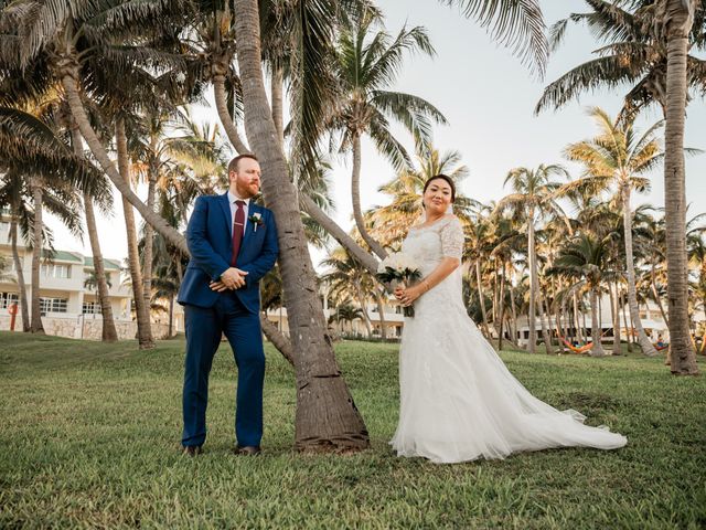 PATRICK and CAROLINE&apos;s Wedding in Cancun, Mexico 49