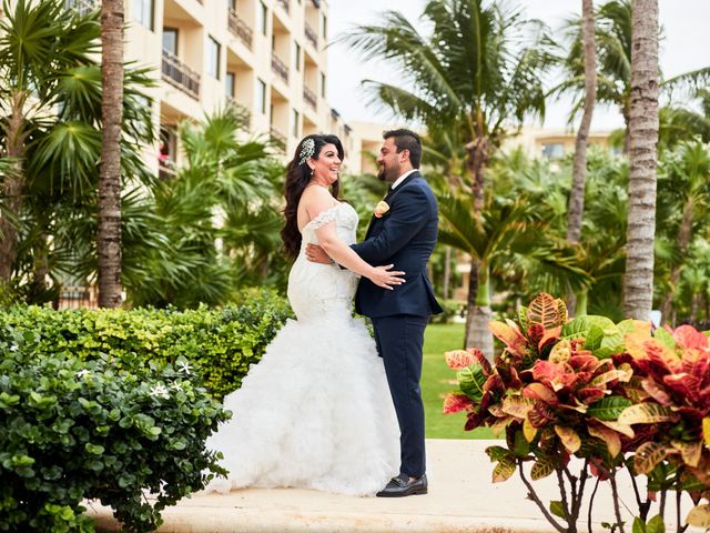 Liz and Roosvel&apos;s Wedding in Cancun, Mexico 27