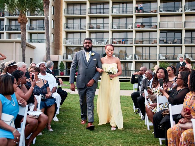 Stephanie and Brian&apos;s Wedding in Galveston, Texas 36