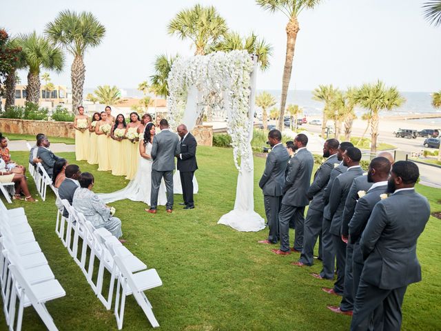 Stephanie and Brian&apos;s Wedding in Galveston, Texas 45