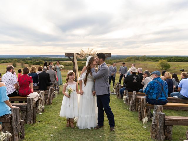 Robert and Sommer&apos;s Wedding in Blum, Texas 18