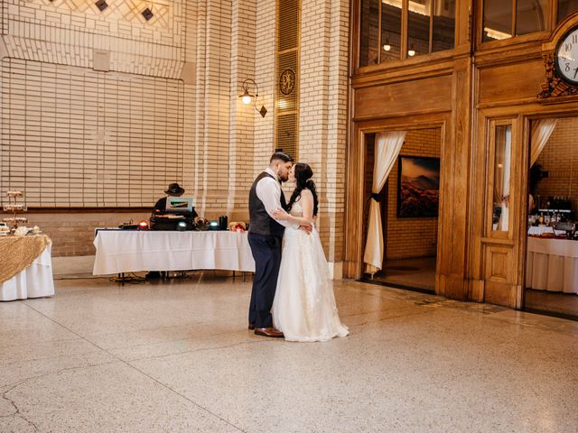 Cassie and Nick&apos;s Wedding in Fort Wayne, Indiana 5