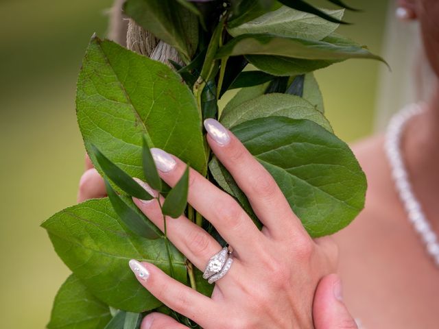 Sean and Bethany&apos;s Wedding in Miamisburg, Ohio 10