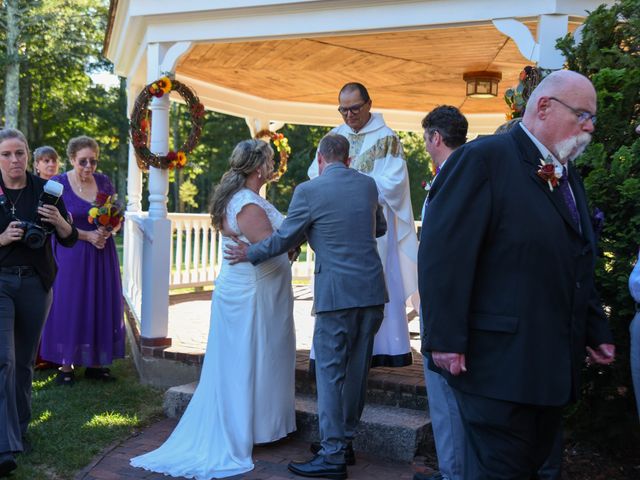 Wayne and Kim&apos;s Wedding in Hope Valley, Rhode Island 5