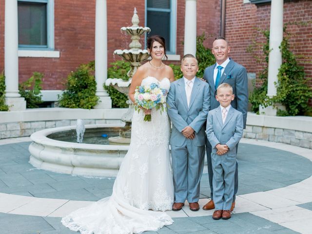 Travis and Meg&apos;s Wedding in Cincinnati, Ohio 5
