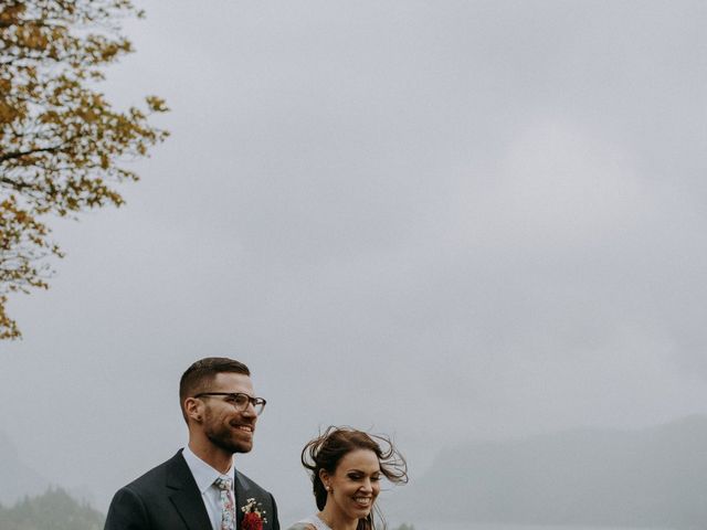 Logan and Jennie&apos;s Wedding in Hood River, Oregon 62