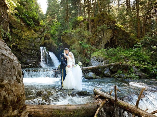Joseph and Amber&apos;s Wedding in Girdwood, Alaska 6