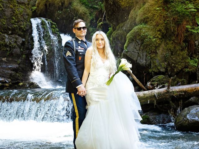Joseph and Amber&apos;s Wedding in Girdwood, Alaska 8