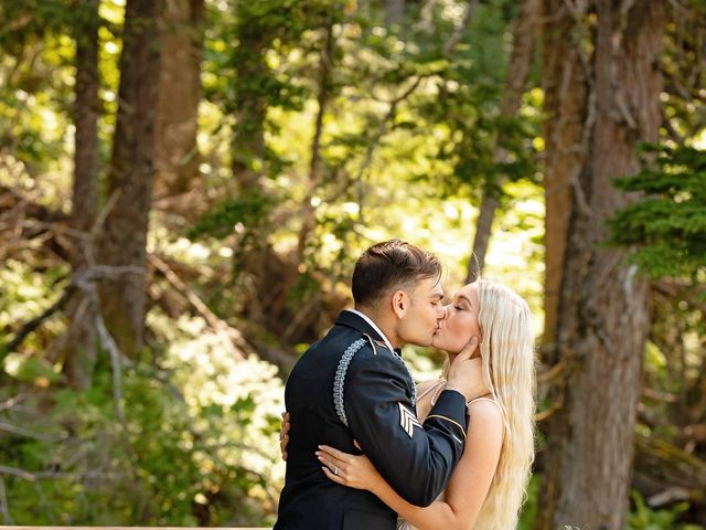 Joseph and Amber&apos;s Wedding in Girdwood, Alaska 40